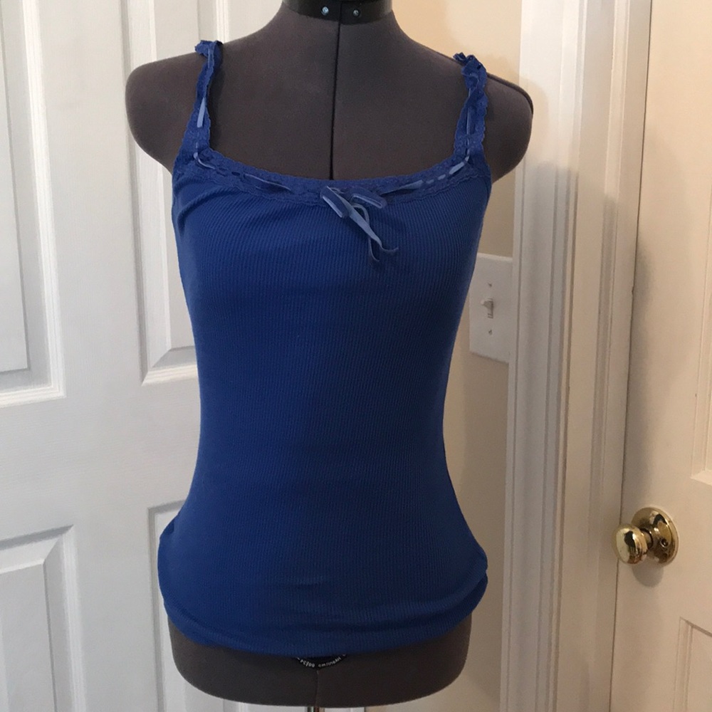 Blue ribbed free people tank with lace trim